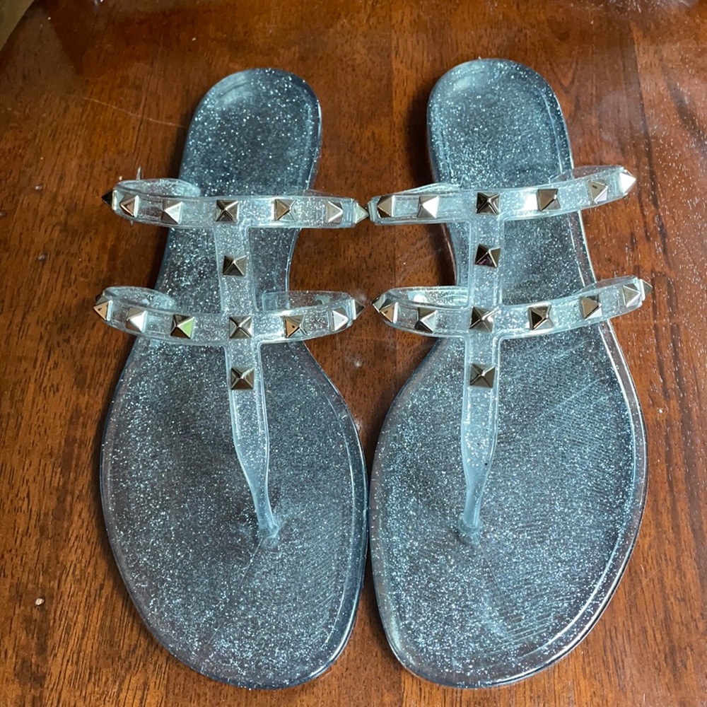 Like new! Kelly & Katie jelly sandals